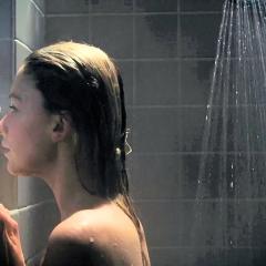 火车上的女孩 - fYHvCv4eGS3qwLn1U4EBM2DR11x.jpg